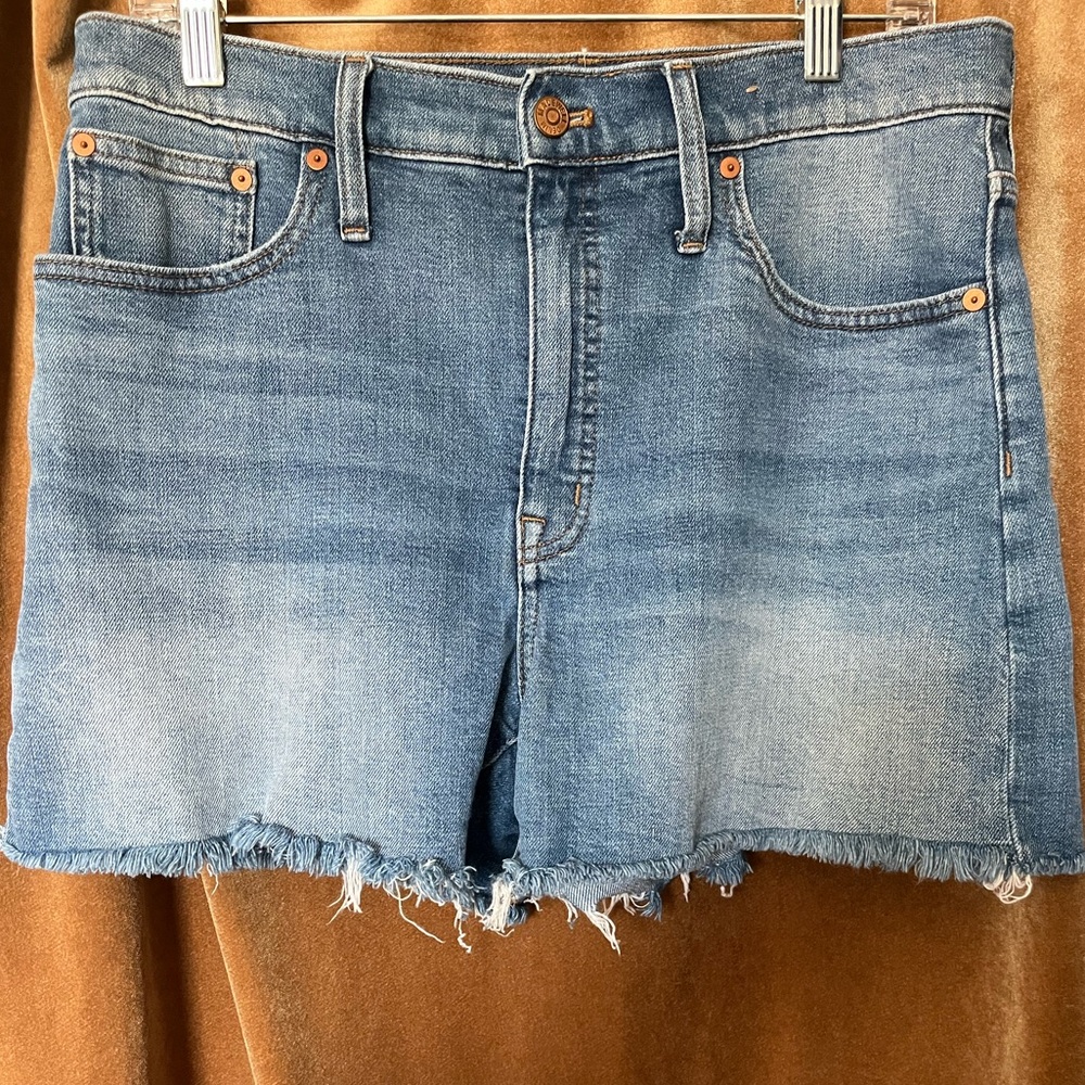 Madewell The Perfect Jean Short in Burnett Wash: TENCEL Lyocell Edition